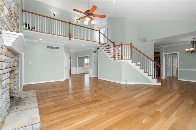 3701 Hidden Lake Lane, Lexington, KY 40516