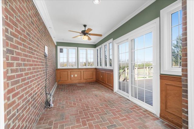 3701 Hidden Lake Lane, Lexington, KY 40516