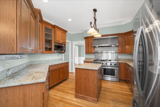 3701 Hidden Lake Lane, Lexington, KY 40516