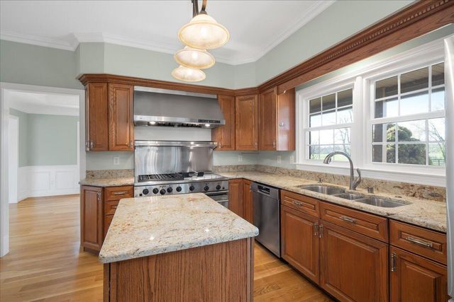 3701 Hidden Lake Lane, Lexington, KY 40516