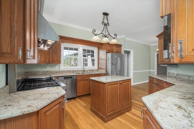 3701 Hidden Lake Lane, Lexington, KY 40516