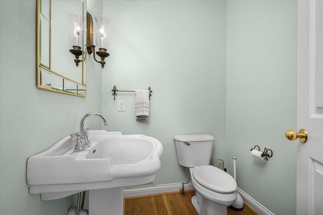 3701 Hidden Lake Lane, Lexington, KY 40516