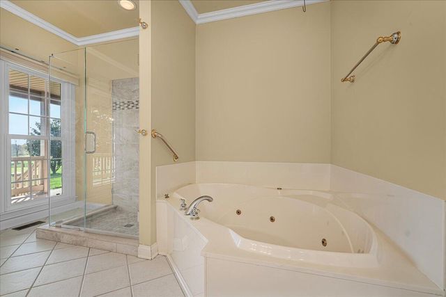 3701 Hidden Lake Lane, Lexington, KY 40516