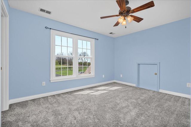 3701 Hidden Lake Lane, Lexington, KY 40516