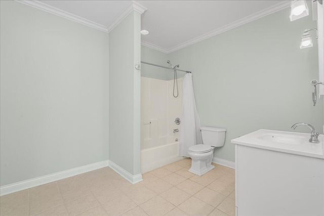 3701 Hidden Lake Lane, Lexington, KY 40516