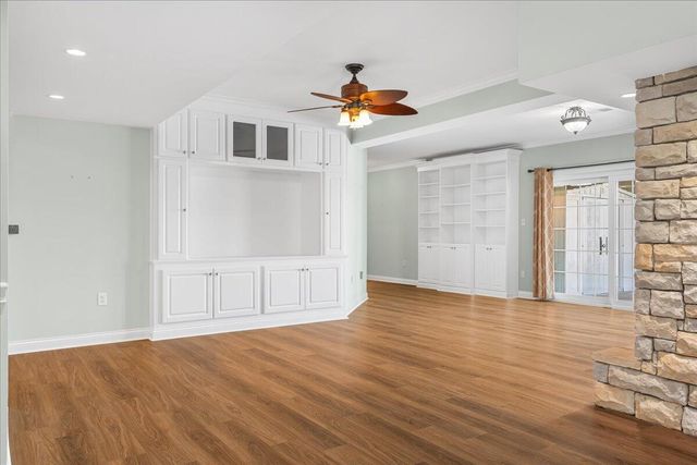 3701 Hidden Lake Lane, Lexington, KY 40516