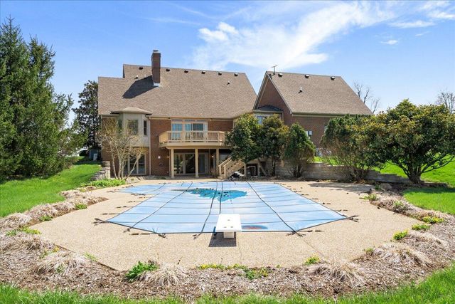 3701 Hidden Lake Lane, Lexington, KY 40516