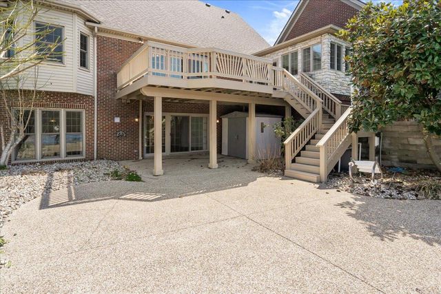 3701 Hidden Lake Lane, Lexington, KY 40516