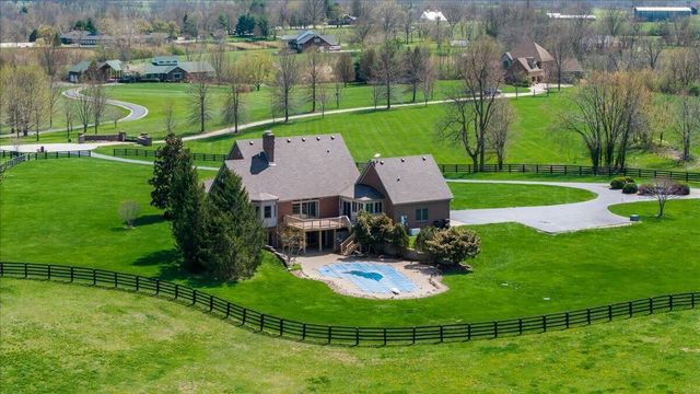 3701 Hidden Lake Lane, Lexington, KY 40516