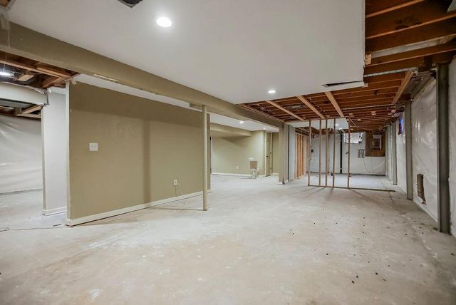 328 N Cherry Street, Gardner, KS 66030