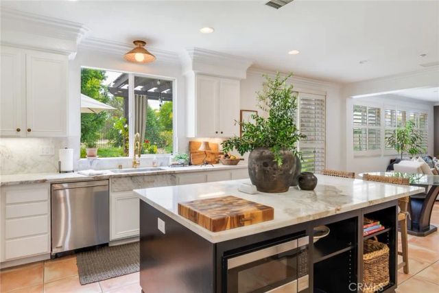 1261 Pamplona Drive, Riverside, CA 92508