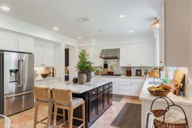 1261 Pamplona Drive, Riverside, CA 92508