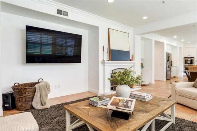 1261 Pamplona Drive, Riverside, CA 92508