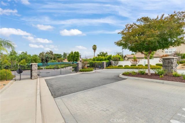 1261 Pamplona Drive, Riverside, CA 92508