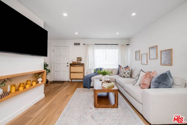 4558 Willis Avenue 121, Sherman Oaks, CA 91403