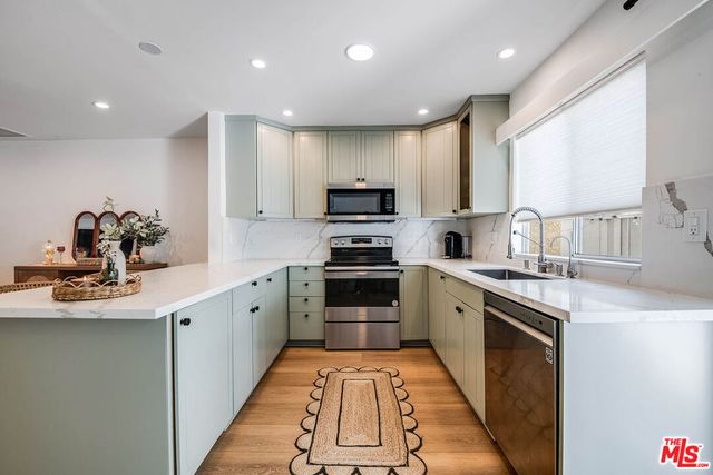 4558 Willis Avenue 121, Sherman Oaks, CA 91403