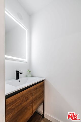 4558 Willis Avenue 121, Sherman Oaks, CA 91403