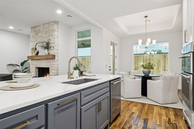 9708 E 132nd Street S, Bixby, OK 74008