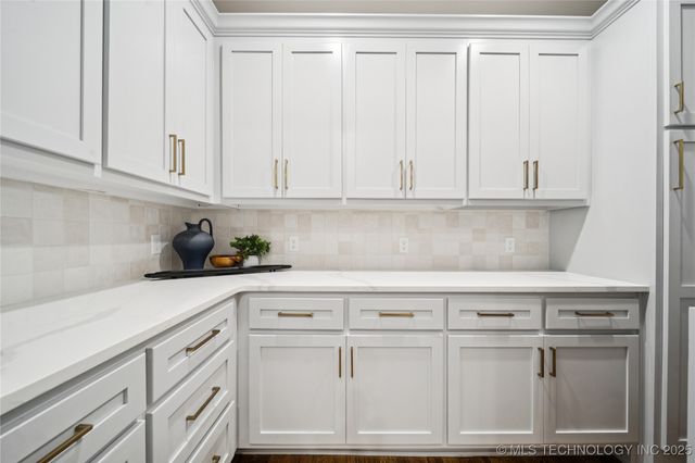 9708 E 132nd Street S, Bixby, OK 74008