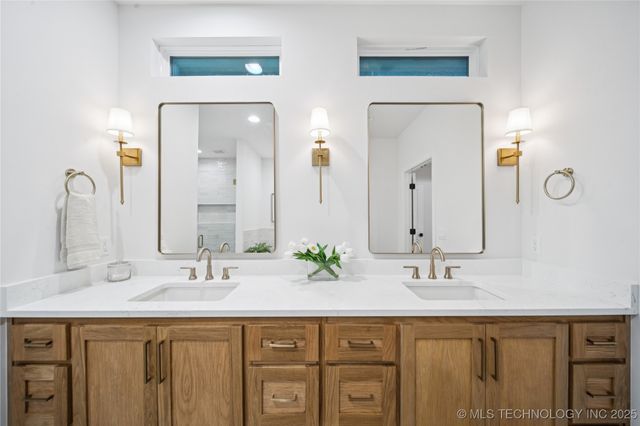 9708 E 132nd Street S, Bixby, OK 74008