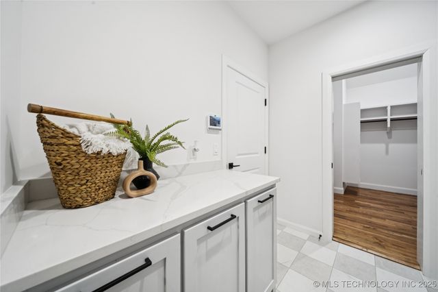 9708 E 132nd Street S, Bixby, OK 74008