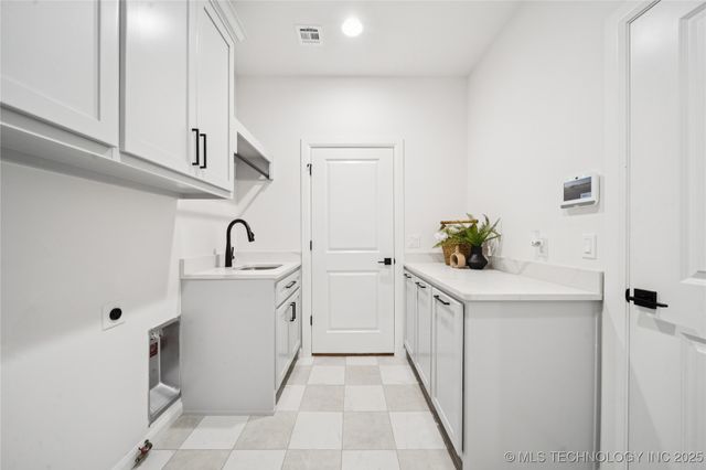 9708 E 132nd Street S, Bixby, OK 74008