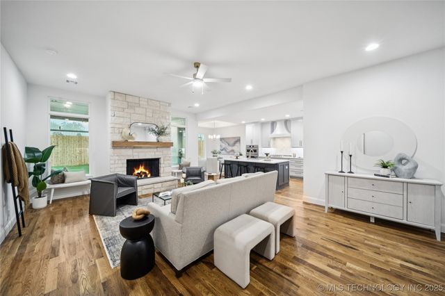 9708 E 132nd Street S, Bixby, OK 74008