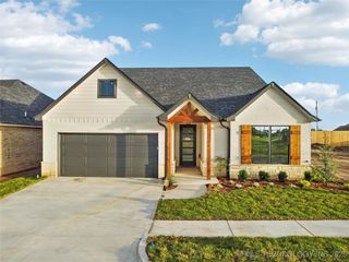 9708 E 132nd Street S, Bixby, OK 74008