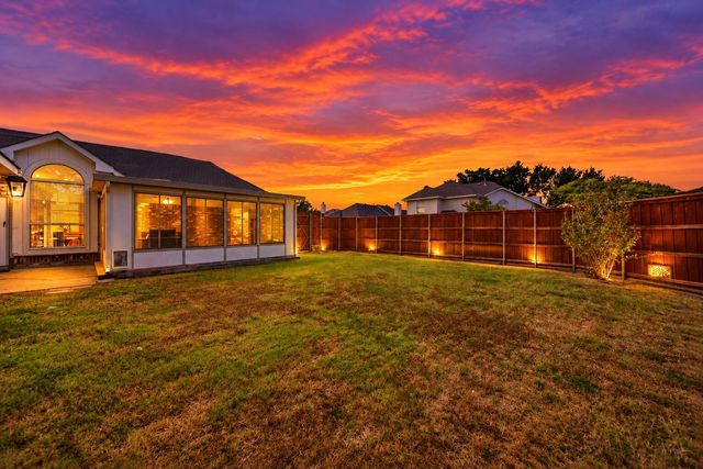 7117 Charleston Drive, Rowlett, TX 75089