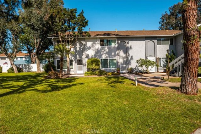 19752 Bromley Lane 9, Huntington Beach, CA 92646