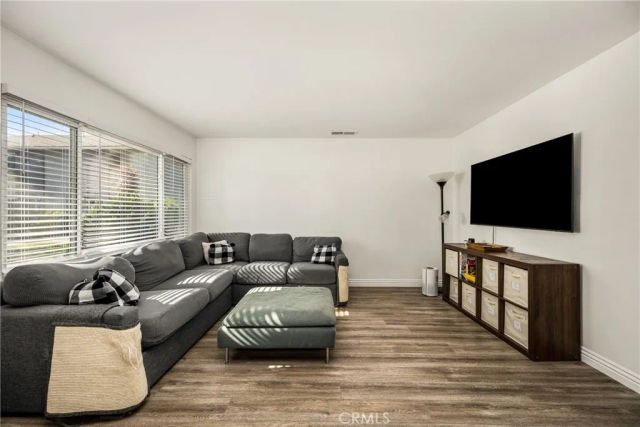 19752 Bromley Lane 9, Huntington Beach, CA 92646