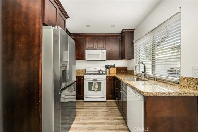 19752 Bromley Lane 9, Huntington Beach, CA 92646