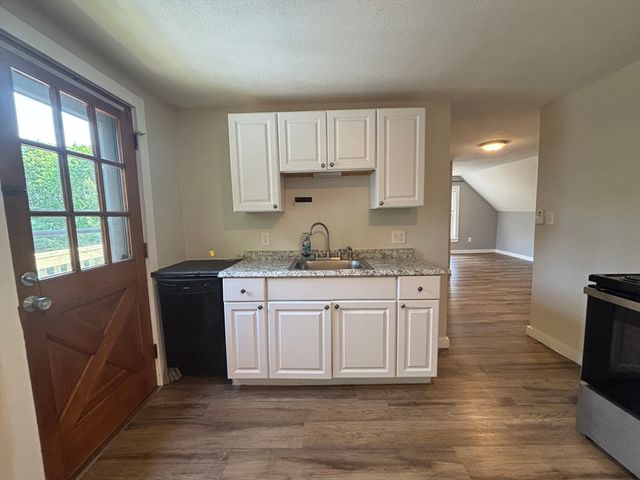 72 Vernon St 3, Wakefield, MA 01880
