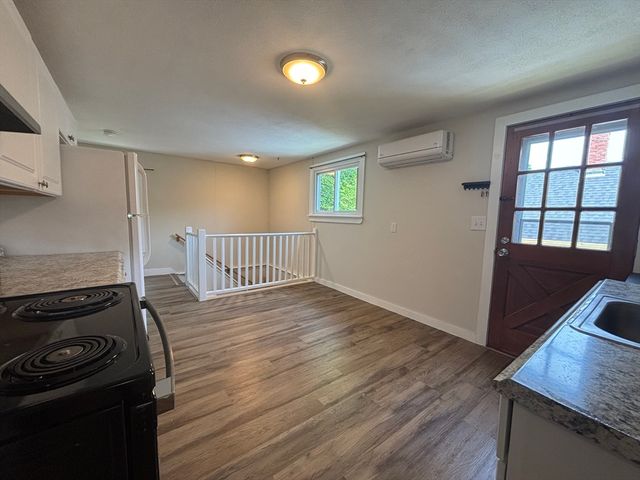 72 Vernon St 3, Wakefield, MA 01880