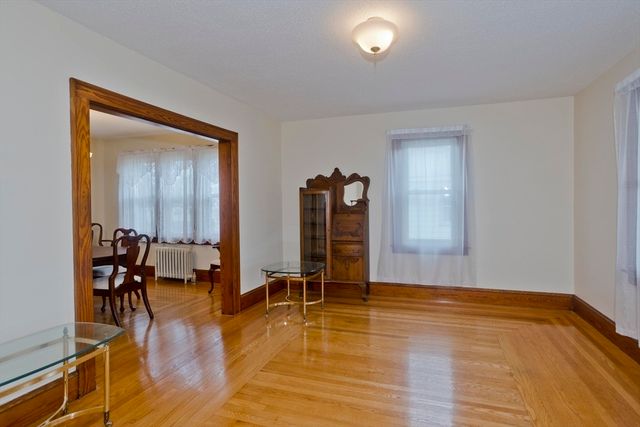 59 Ellerton St, Chicopee, MA 01020