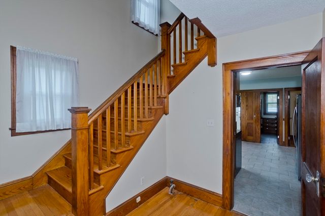 59 Ellerton St, Chicopee, MA 01020