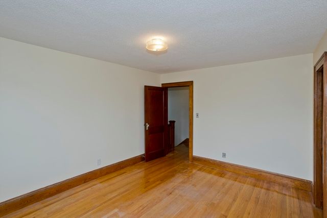 59 Ellerton St, Chicopee, MA 01020