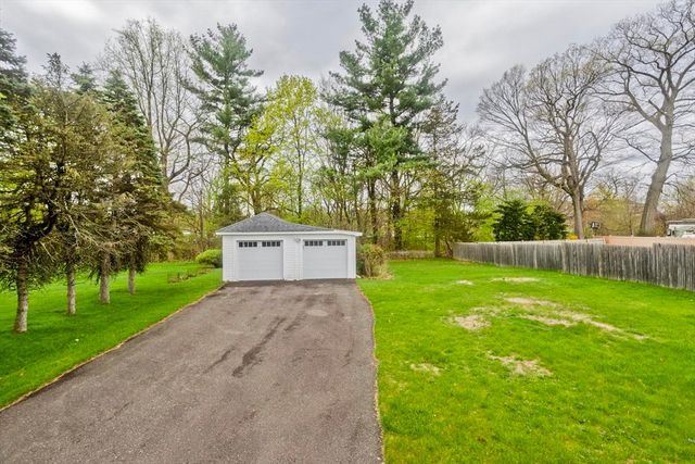 59 Ellerton St, Chicopee, MA 01020