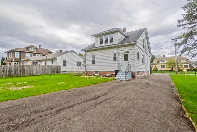59 Ellerton St, Chicopee, MA 01020