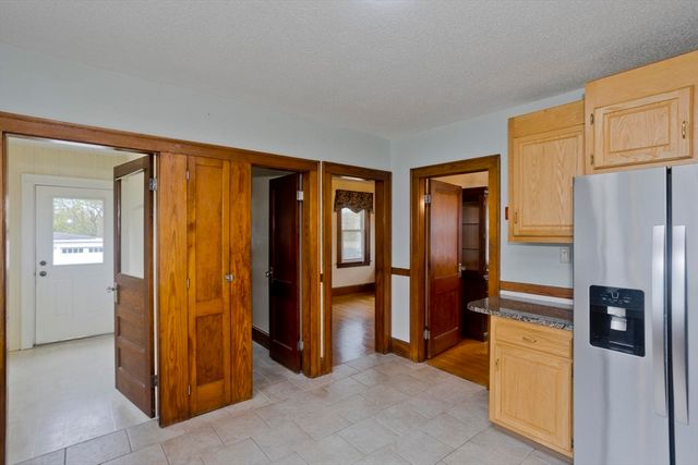 59 Ellerton St, Chicopee, MA 01020