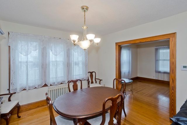 59 Ellerton St, Chicopee, MA 01020