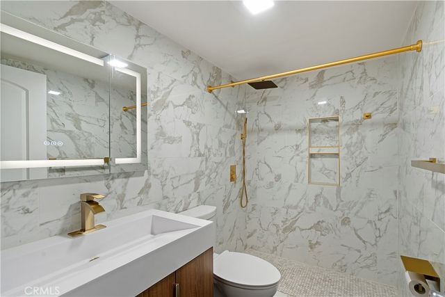 12330 Osborne 75, Pacoima, CA 91331