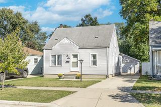 4679 Mayfair Street, Dearborn Heights, MI 48125