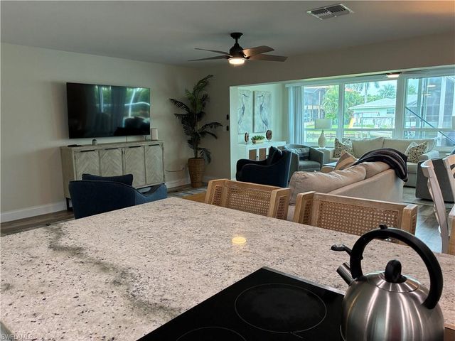 5240 Seminole CT, Cape Coral, FL 33904