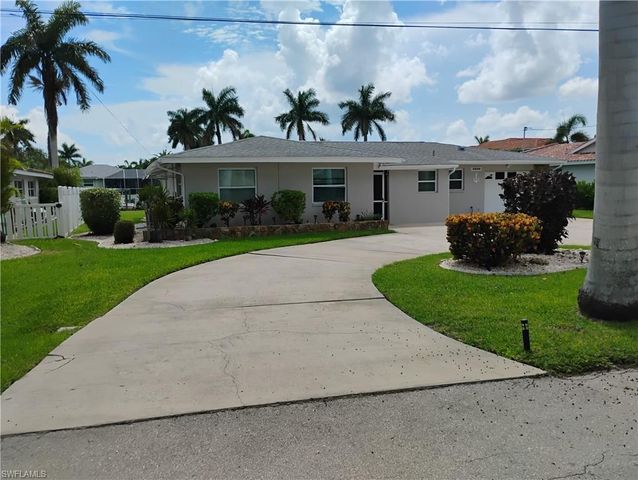 5240 Seminole CT, Cape Coral, FL 33904
