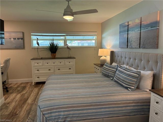 5240 Seminole CT, Cape Coral, FL 33904