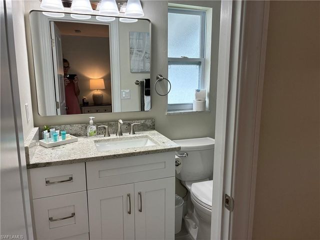 5240 Seminole CT, Cape Coral, FL 33904
