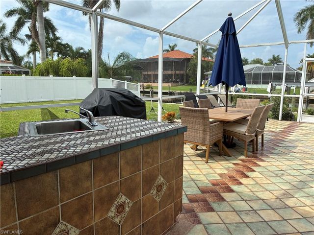 5240 Seminole CT, Cape Coral, FL 33904