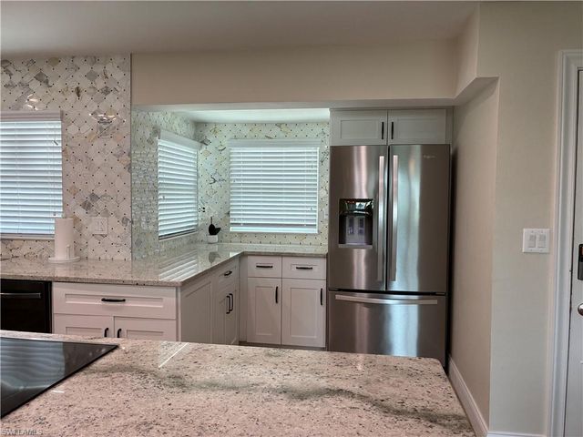 5240 Seminole CT, Cape Coral, FL 33904