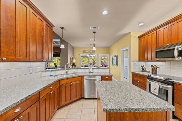 4430 Jakes Way, Midlothian, TX 76065